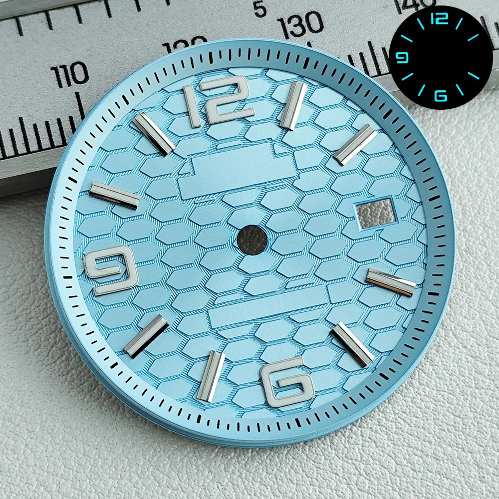 High Quality Men's Silver Case Watch with Sapphire Crystal and Full-body Mirror Dial