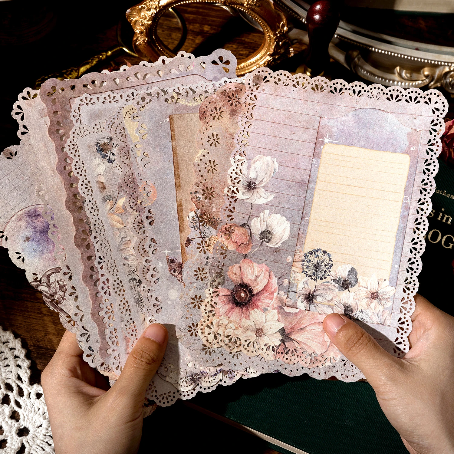 10pcs/pack Vintage Floral Lace paper Scrapbook Materials DIY Photo Album Collage Journalling Creative Stationery Material 