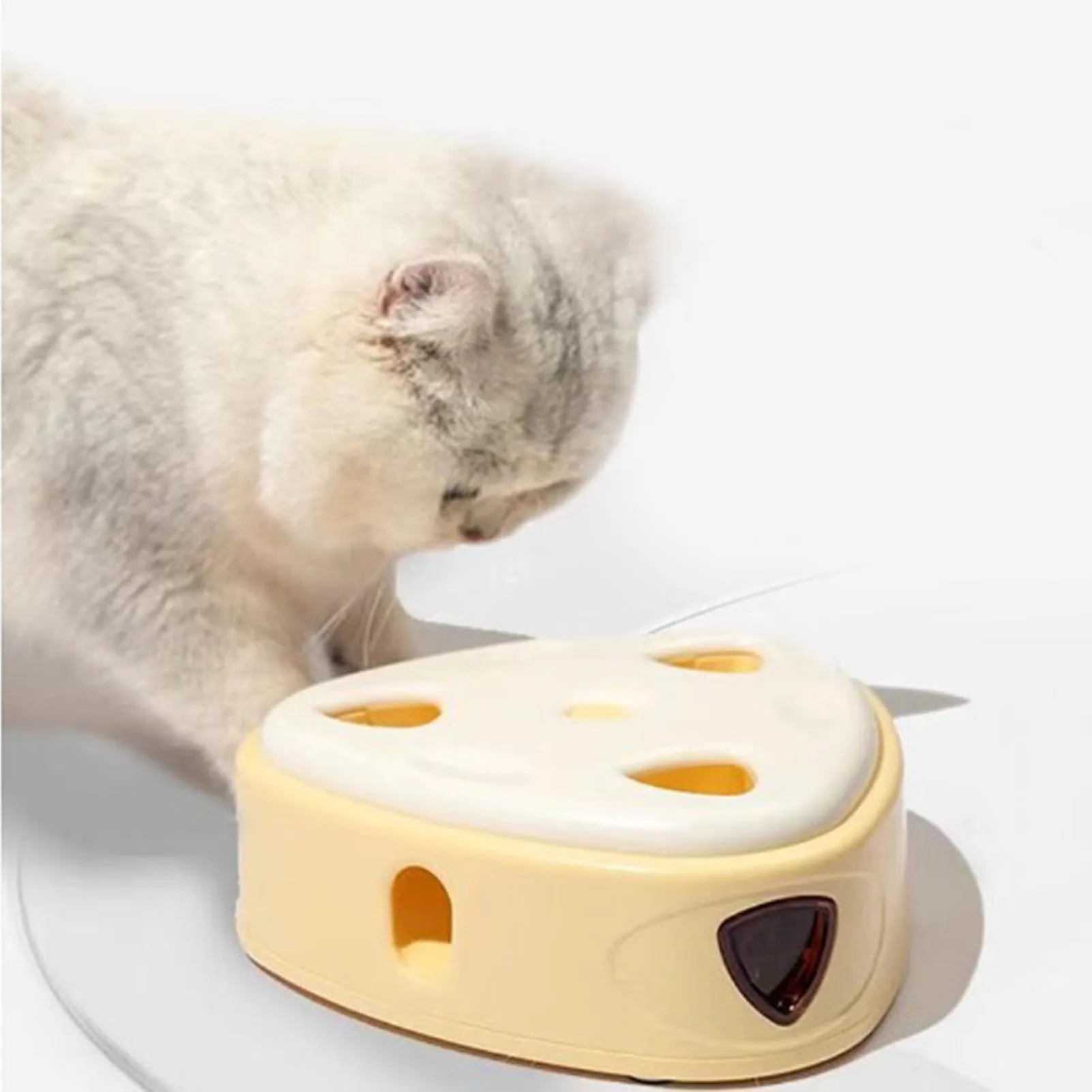 

Interactive Electric Cat Teasing Toy Auto On Off Triangular Automatic Sensing Toy Cat Teaser Machine