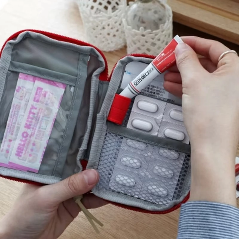 First Aid Kit First Aid Pouch Pill Box Survival Tool Outdoor Bag Mini Portable Medicine Bag Travel First Aid Kit Medicine Bag Storage Survival Kit Box Outdoor Emergency Camping