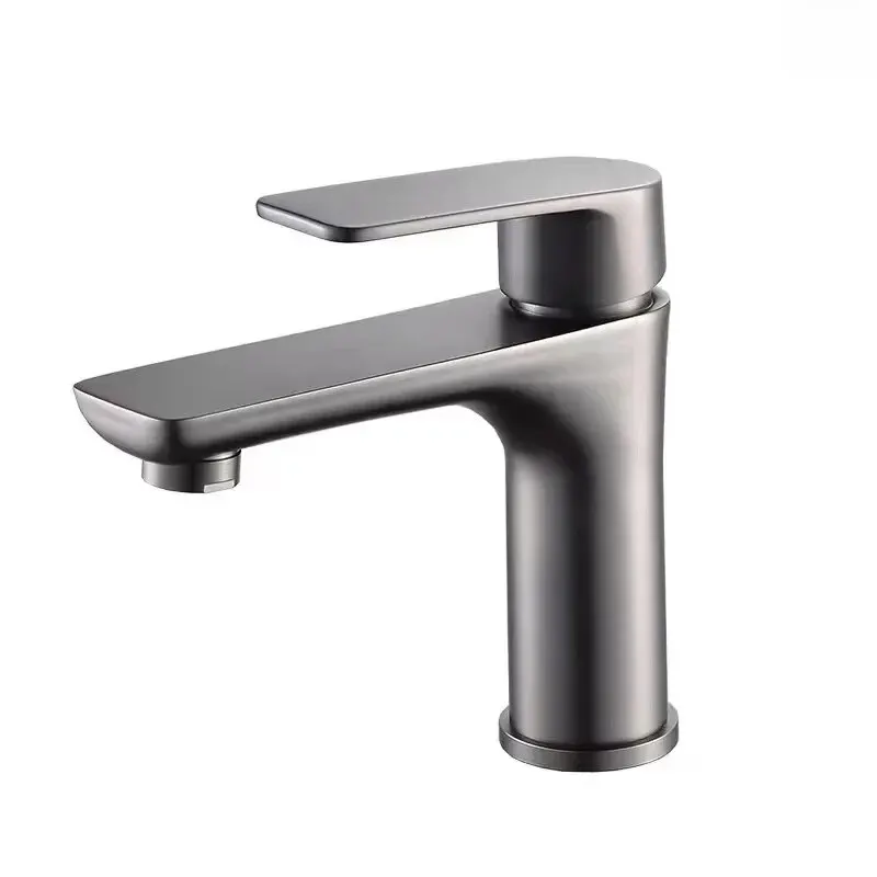 Kitchen hot and cold faucet G