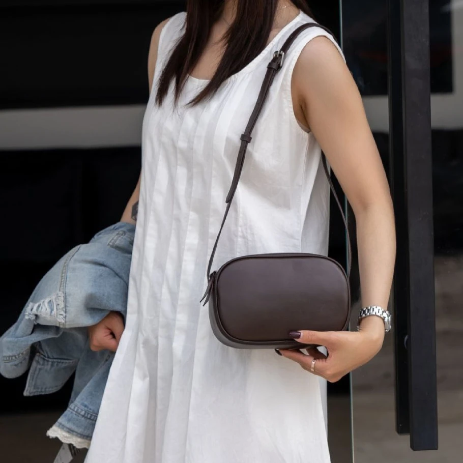 Summer Women's Cow Leather Crossbody Shoulder Phone Bag Lightweight Minimalist Design Stylish Small Purse Daily Essentials