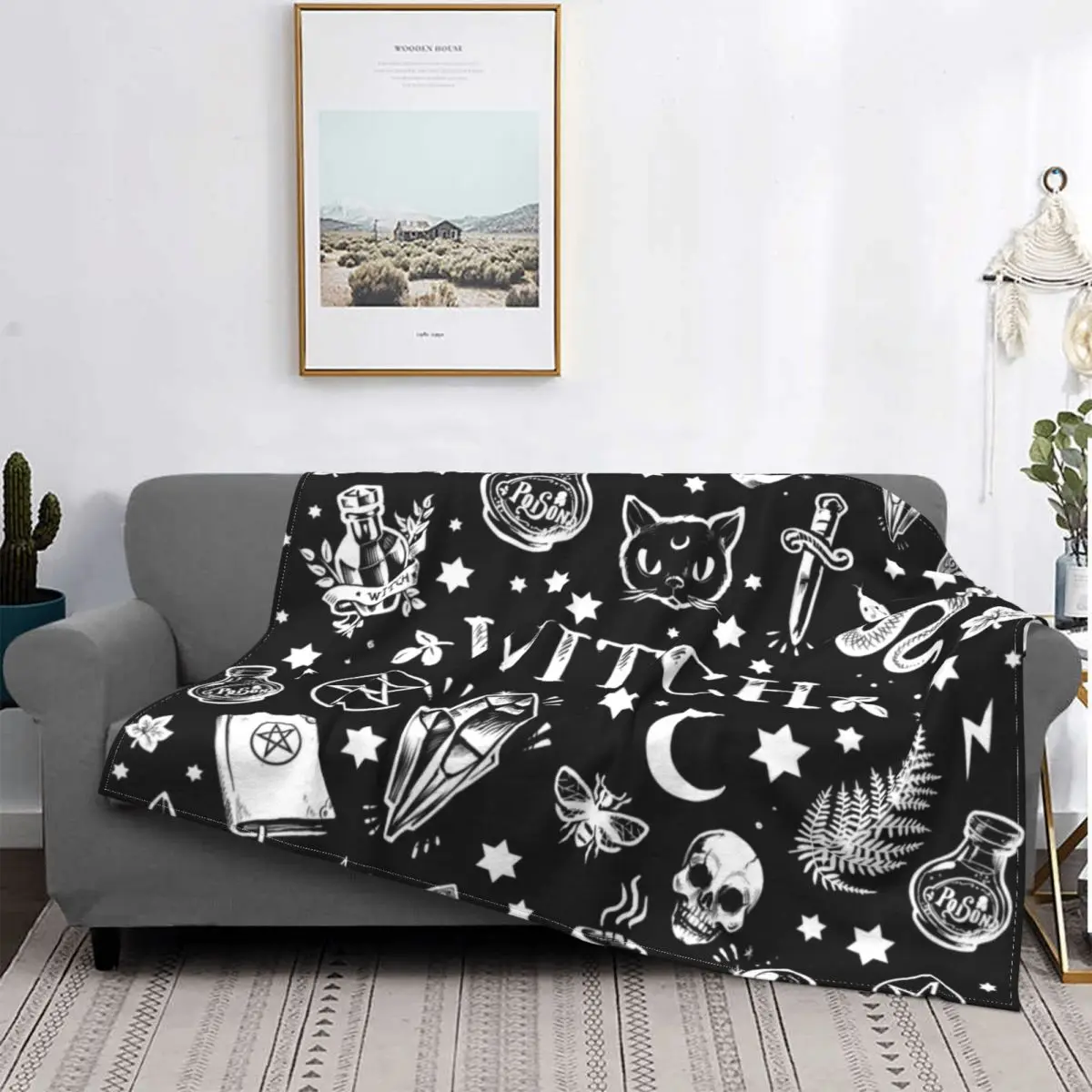 

Warm Fleece Soft Flannel Halloween Spooky Witch Throw Blankets for Bedroom Couch Car Autumn Crow Moon Blanket