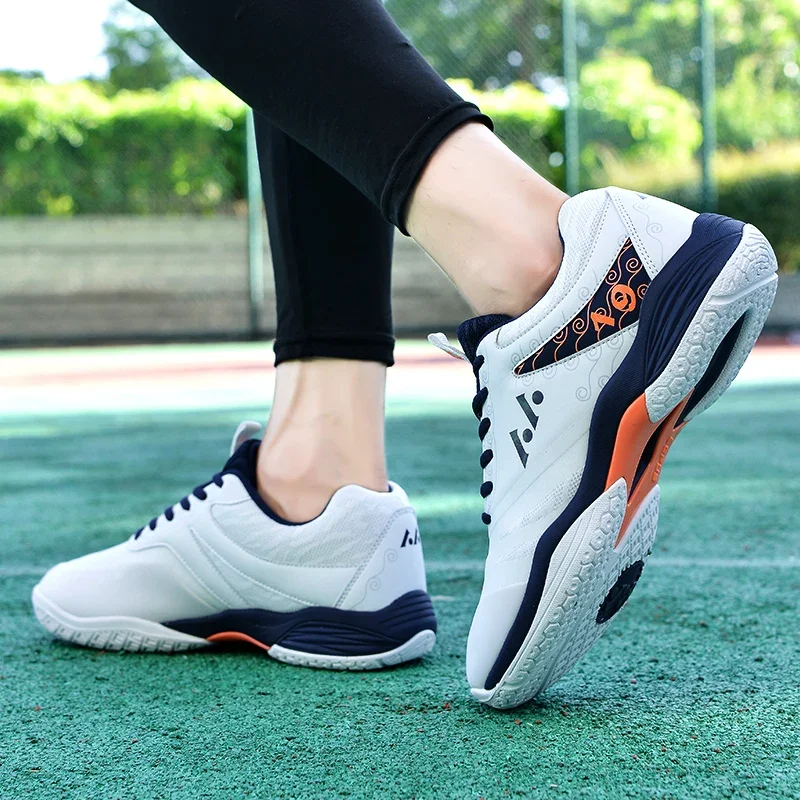 

New Professional Badminton Shoes Men Women Big Size 45 46 Badminton Sneakers Men Light Tennis Shoes Luxury Tennis Sneakers
