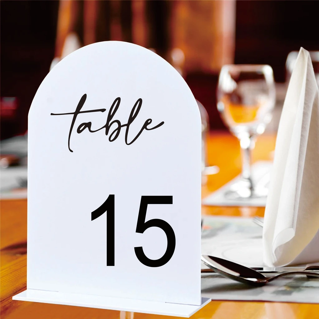 Wedding table number fonts | Beachweddingtips.com