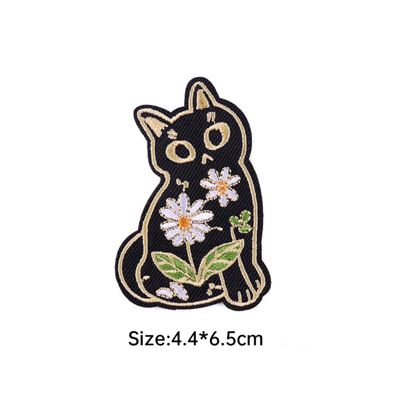 DIY Cartoon Jeans Jacket Embroidered Patch Clothes Decoration Iron On Patch Sewing  Patches Sewing Fabric Appliques Badges 14 