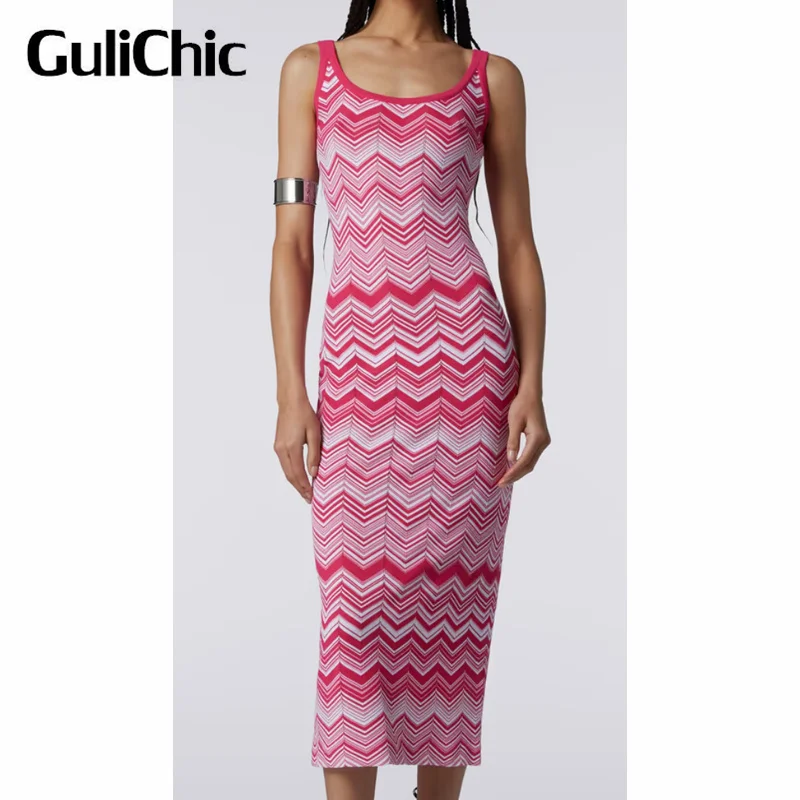 

8.25 GuliChic Women Elegant Contrast Color Zigzag Sexy U-Neck Sleeveless Slim Package Hip Knitted Long Dress