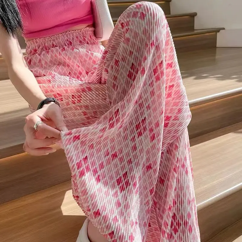 Рисунок 3 - Широкие брюки для женщин на весну и лето