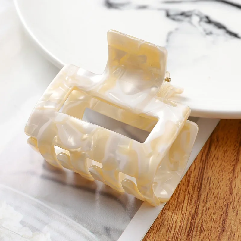 Рисунок 5 - Модные женские заколки-крабы из ацетата