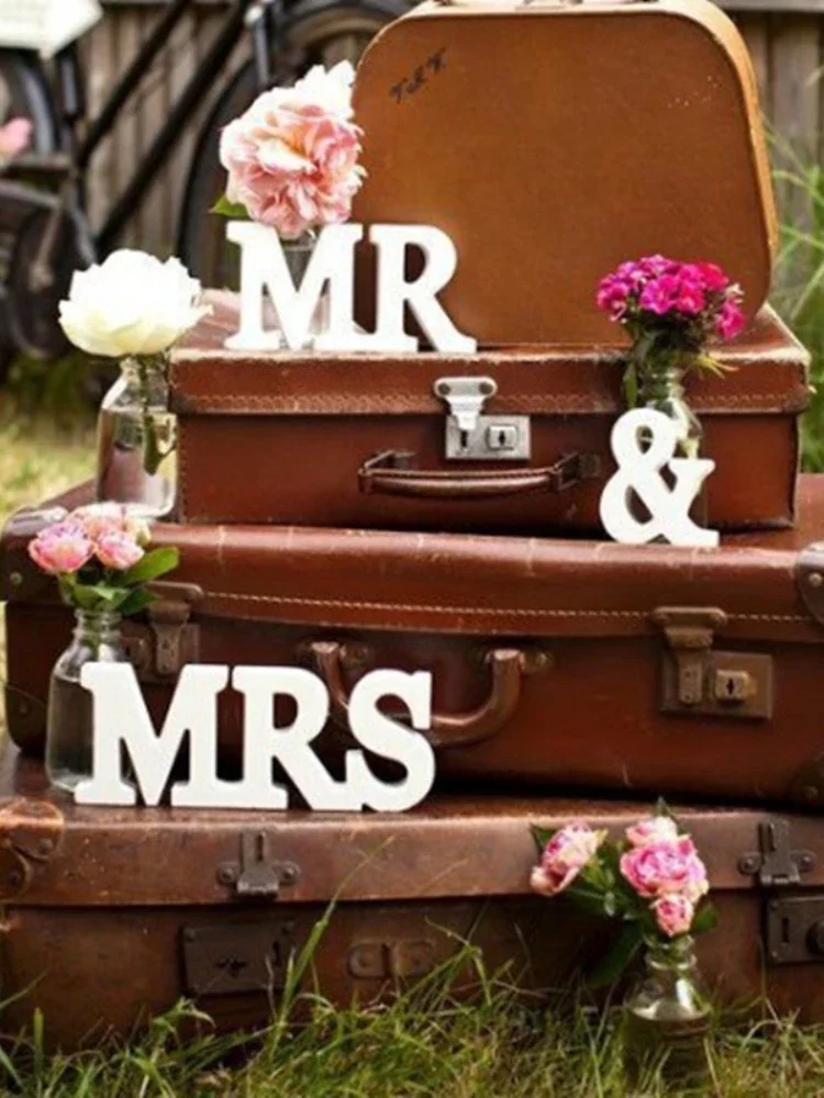 3pcs Wedding Decoration White Letters Mr & Mrs Decor Props Just Married Wedding Sign Party DIY Decoration Wedding Favors