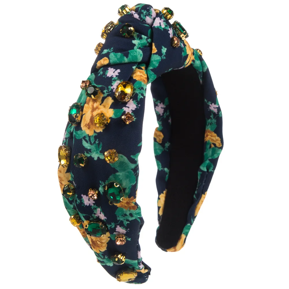 Рисунок 5 - Повязка на голову с цветами в стиле