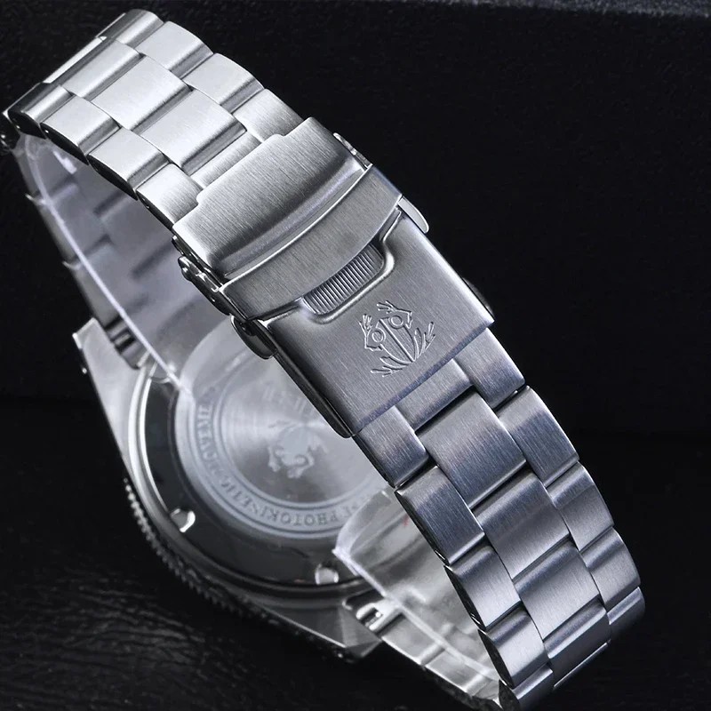 Tactical Frog Chronograph V2 Solar VS75A Eco Driven Quartz 20Bar