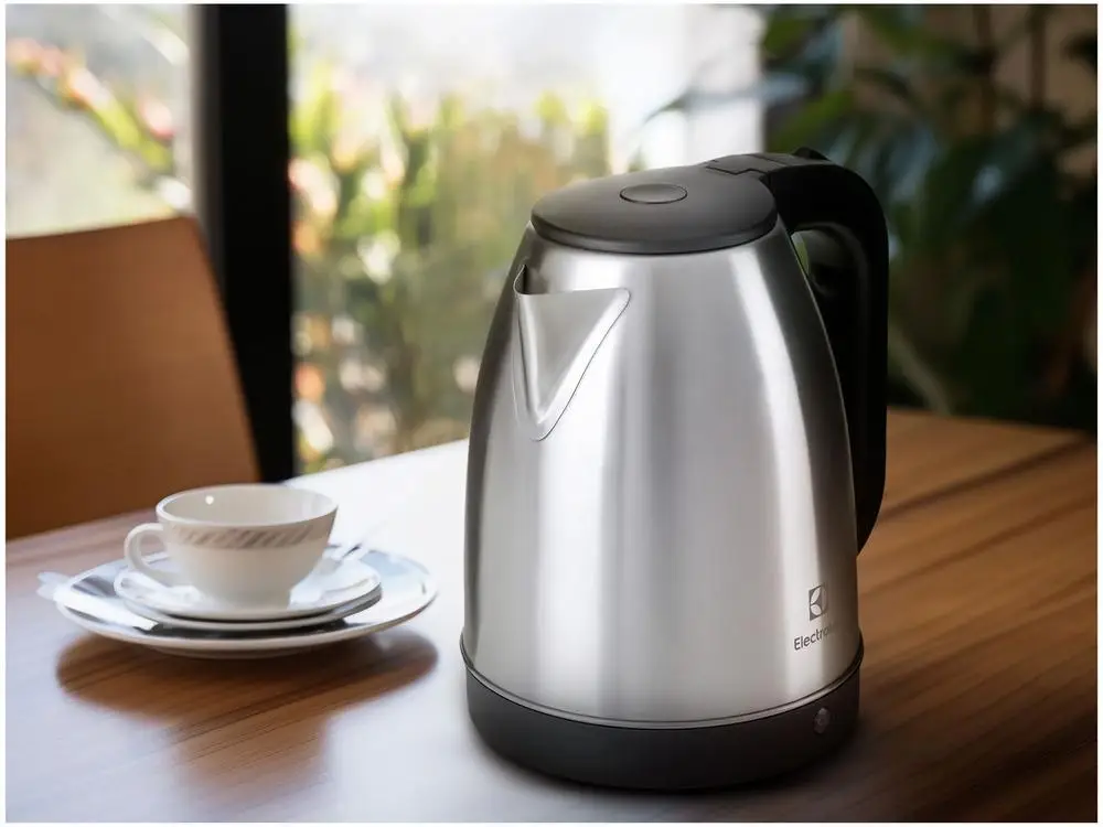 Chaleira Elétrica Electrolux Efficient EEK10 2