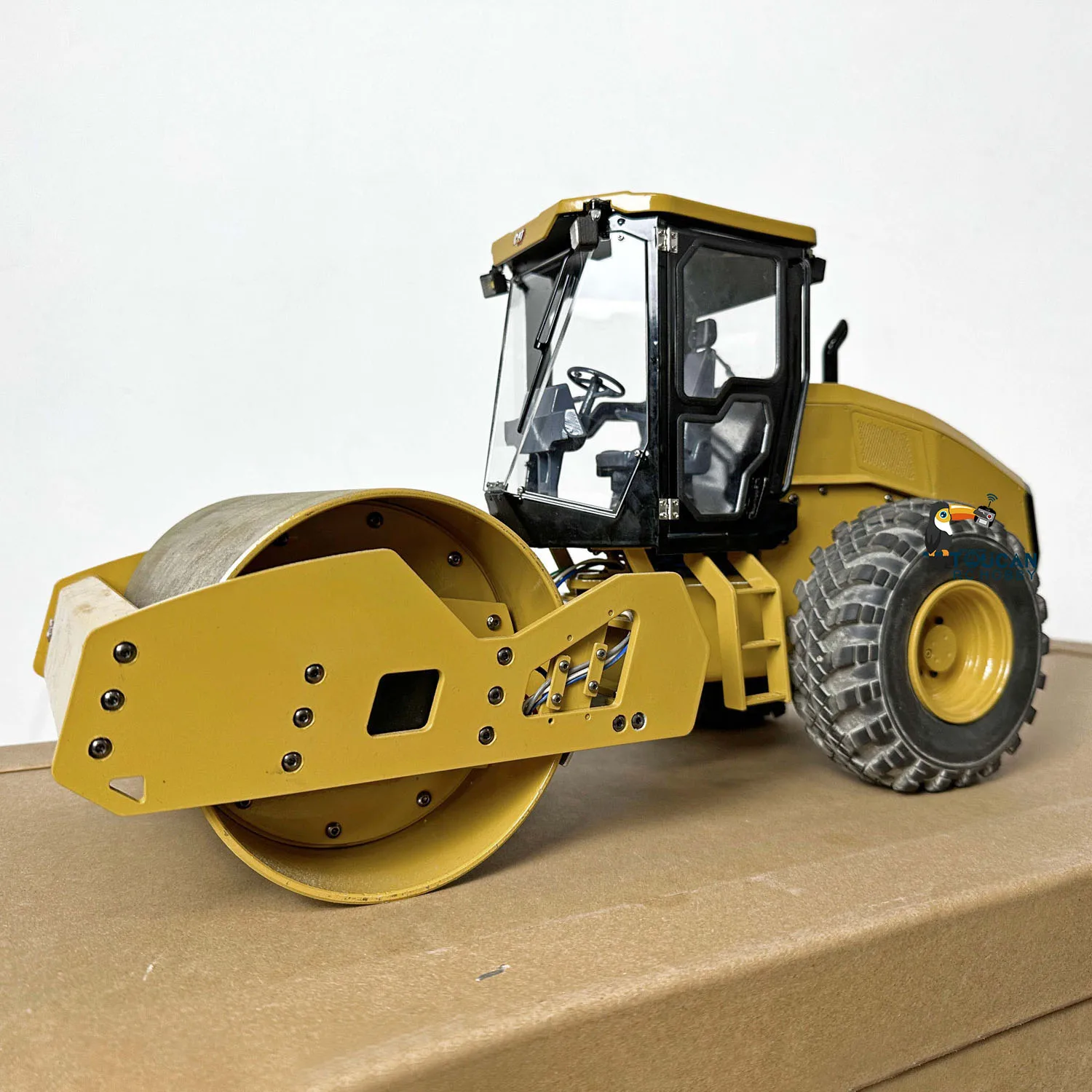 JZM CS11 RC Metal Road Roller Painted Assembled Model 1/12 Remote Control Engineering Vehicle Car Light System Toy TH22653 3
