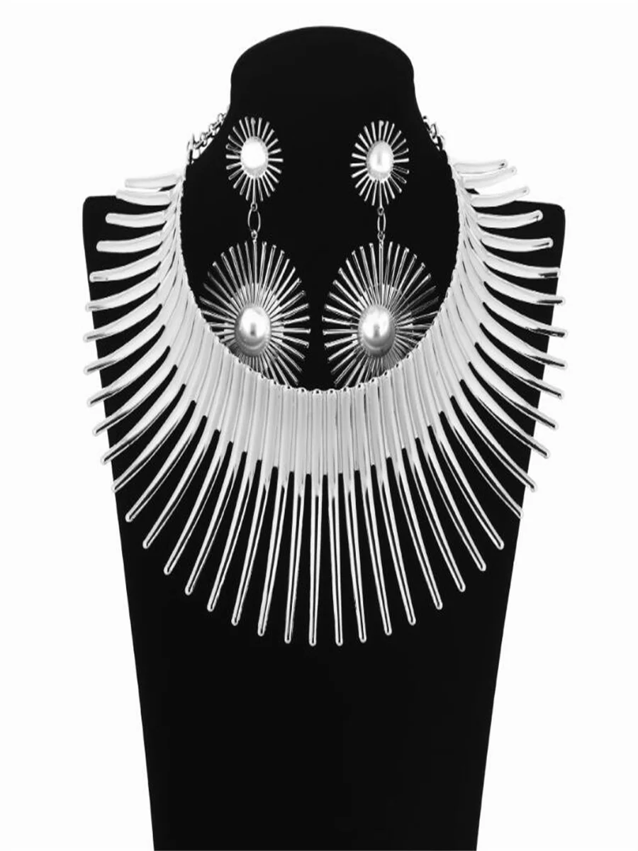 Metal Choker Necklace Exaggerated metal collar choker blossom necklace