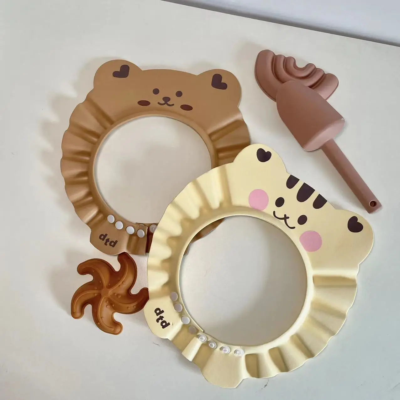 Baby Shower Cap Cartoon Bear Adjustable Hair Wash Hat for Kids Ear Children Shampoo Bathing Shower Protect Head Cover