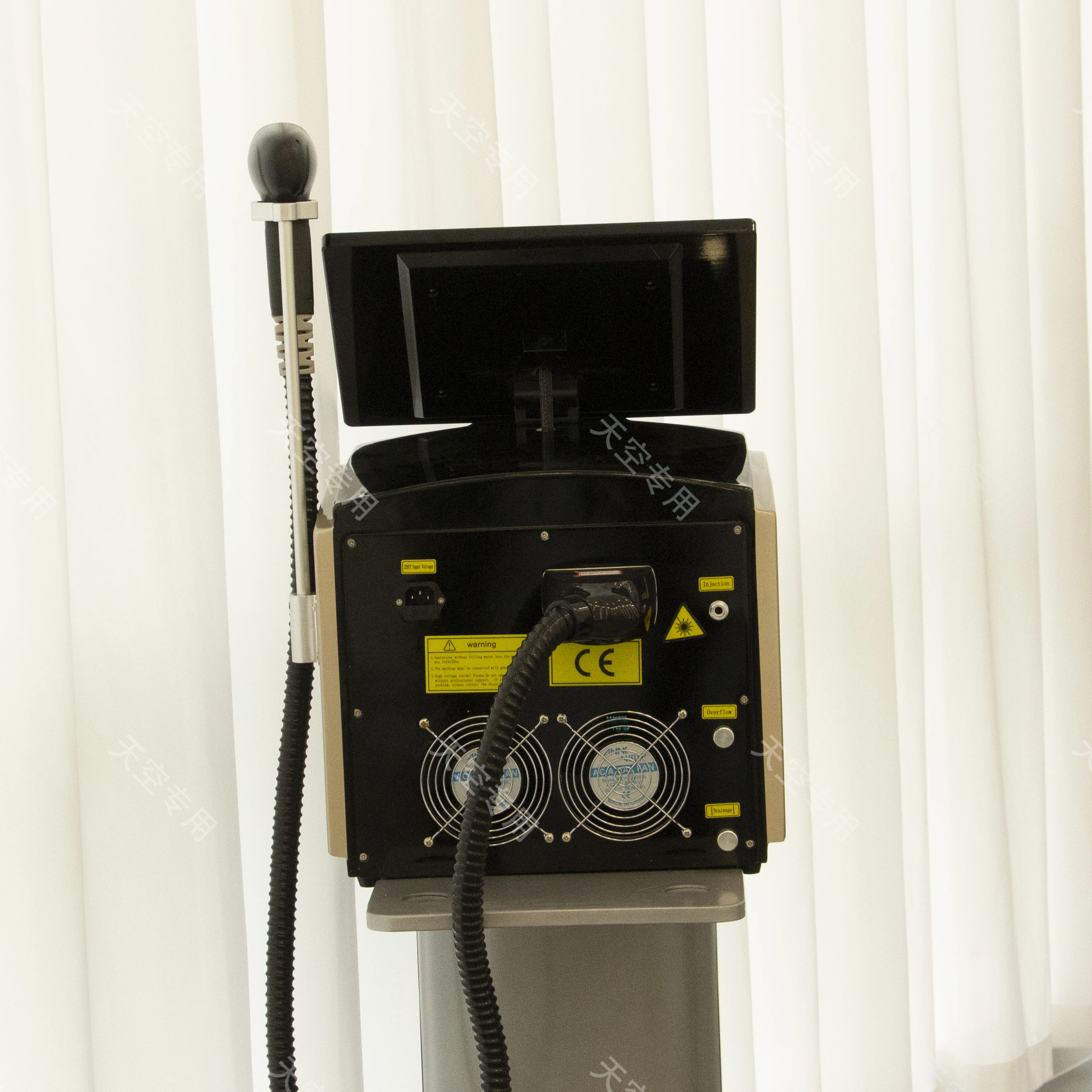 Diode Laser Hair Removal Machine 3 Wavelength 755nm 808nm 1064nm 3000W Painless Permanent Hair Removal CE 2
