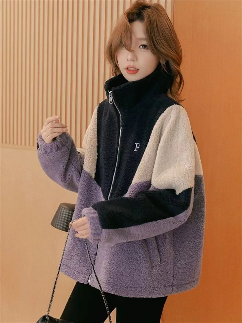 European New Style Colored Imitation Lamb Wool Coat Women's Winter Loose Design Sense Women's Top 2023