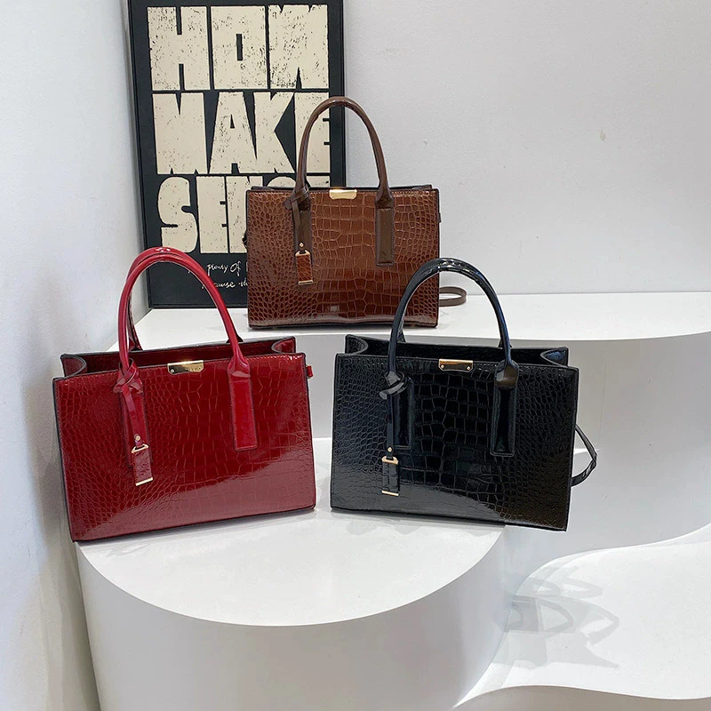 Women's Crocodile Pattern PU Leather Handbag Large Capacity Shoulder Crossbody Bag Winter Fashion Accessory