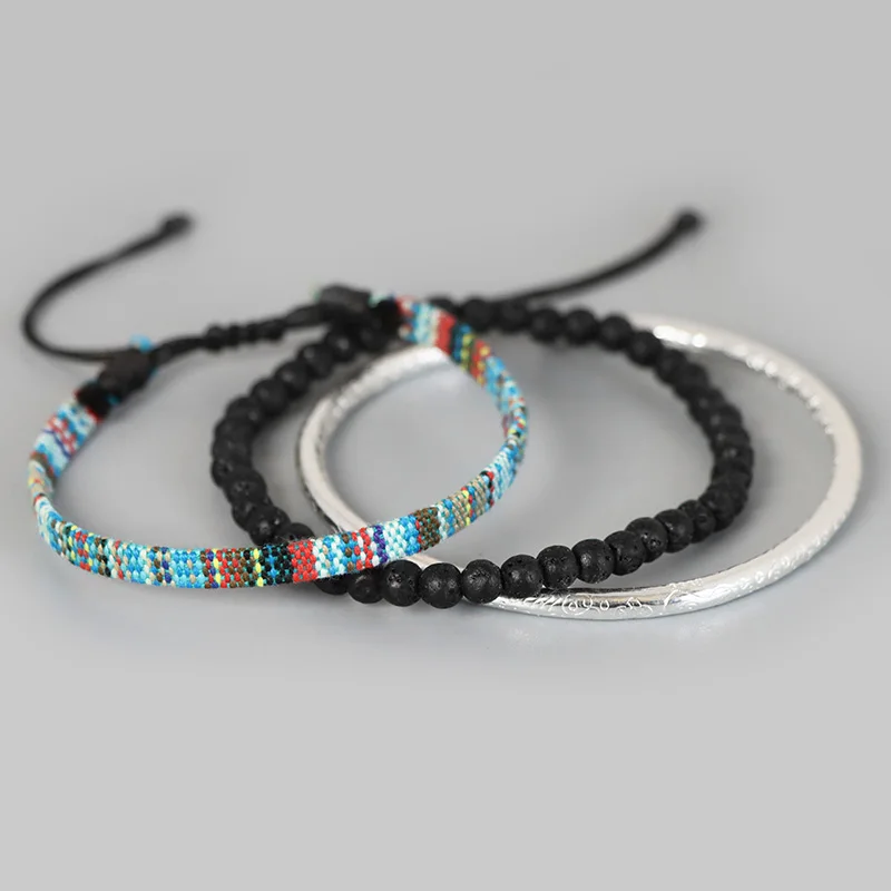 Bracelet perles naturelles style surfer, 4 couleurs, ajustable.