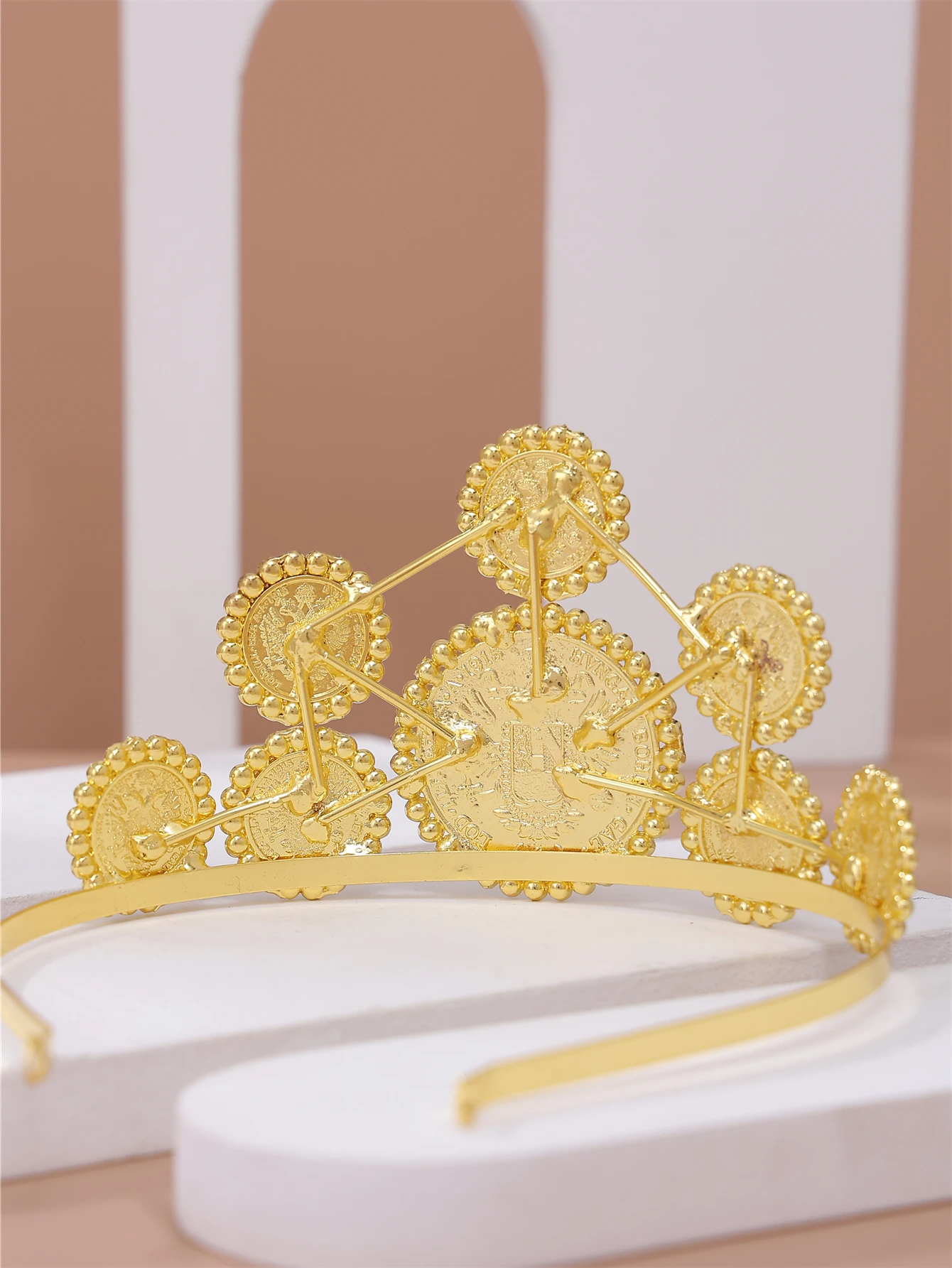 Kit diadema sposa-to-Be fascia in oro rosa con Design personalizzato corona di cristallo Glitter addio al nubilato per feste di nozze