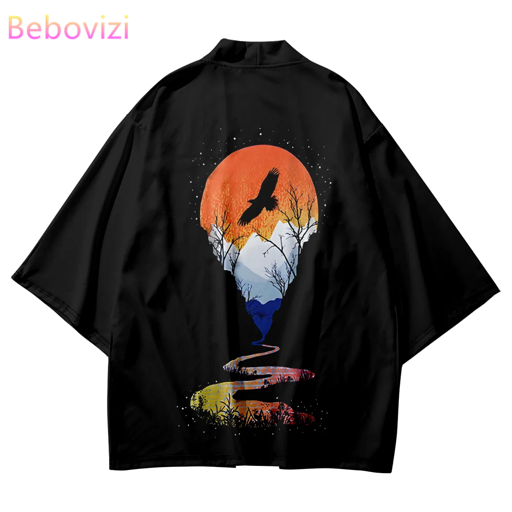 Традиционное японское черное кимоно