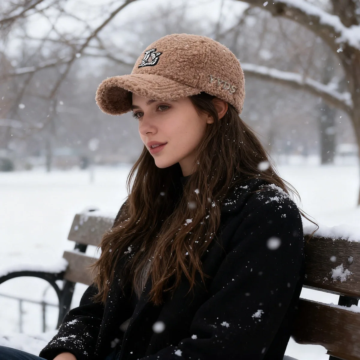 New Lamb Wool Plush Hat for Women, Autumn and Winter, Makes Face Look Smaller, Baseball Cap for Large Head Circumference, Warm Embroidered Thickened Peaked Cap