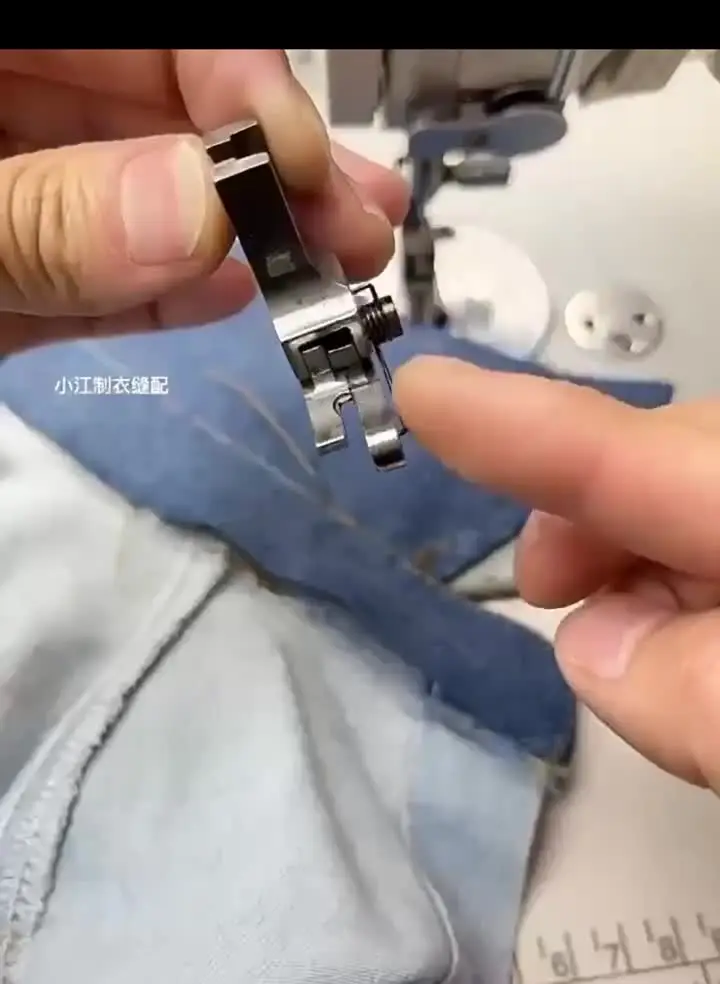CKPSMS 2 Piedini Per Macchina Da Cucire Industriale Con Guida Destra SP-18 - Compatibili Con Juki, Singer, Brother, Janome E Molti Altri - 2