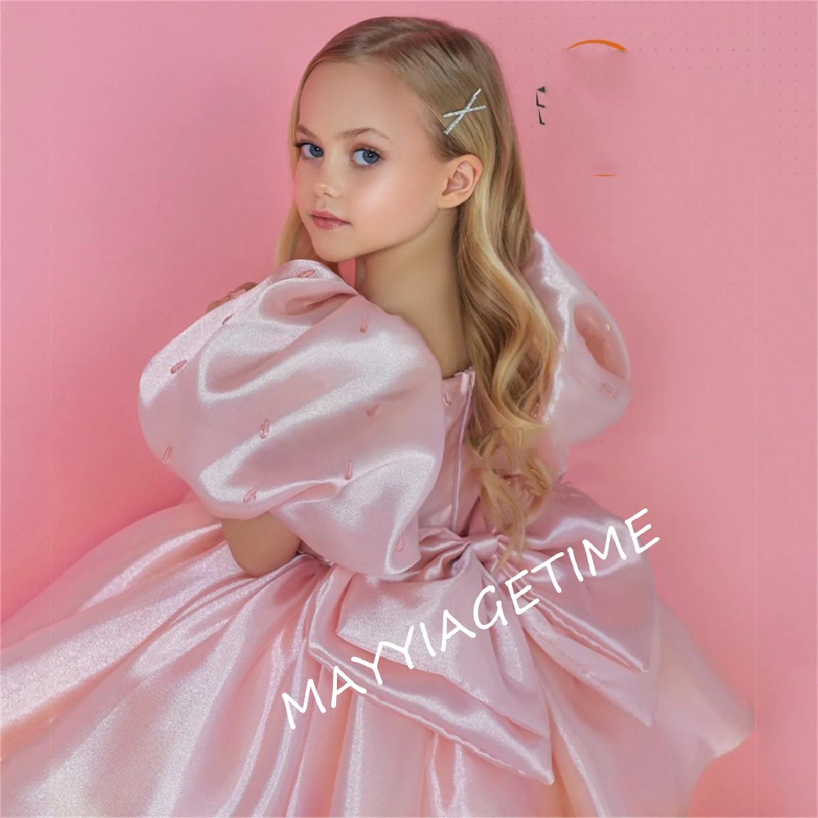 

Puffy Short Sleeve A Line Flower Girl Dresses with Pink Bow Glitter Satin Wedding Party Gowns for Princess
