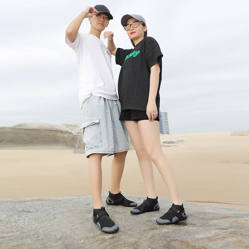 Unisex Swimming Water Shoes Men Barefoot Outdoor Beach Sandals Upstream Aqua Shoes Nonslip River Sea Diving Sneakers Plus Size