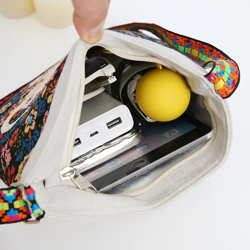 Women's Embroidered Elephant Nylon Crossbody Bag Ladies Large Capacity Handbags Purse Female Casual Designer Travel Shoulder Bag