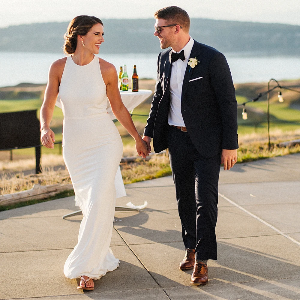 

Round Neck Satin Crepe Halter Wedding Dress Plus Size Minimalist White Custom Made Sheath Hollow Open Back Stretchy Bridal Gowns
