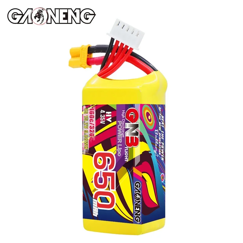 Batterie Lipo 6S 1530mAh 160C branchée sur un drone FPV, prête pour le vol