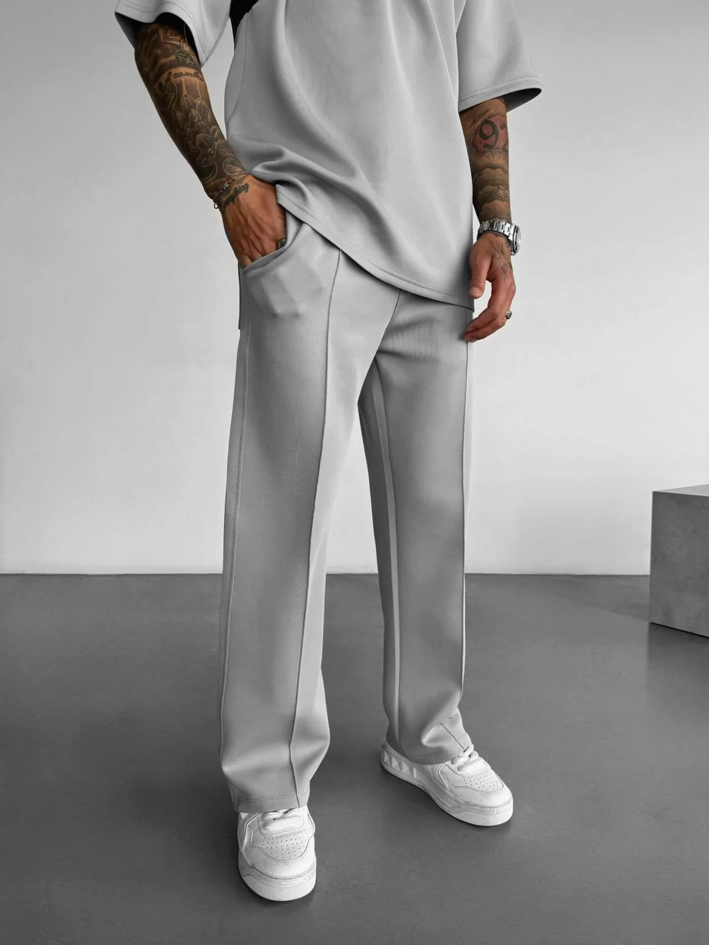 New men's casual pants, stylish and comfortable elastic waist drawstring single-line pleated solid color pocket mops pants 5