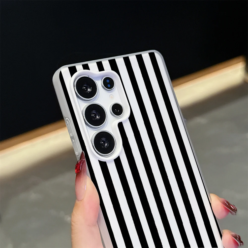 Minimalist Color Blocking Striped Phone Case