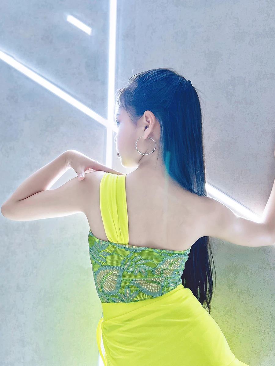 New Latin Dance Performance Costumes For Girls Fluorescent Yellow Tops Split Practice Suit Chacha Latin Dance Dress DN18111