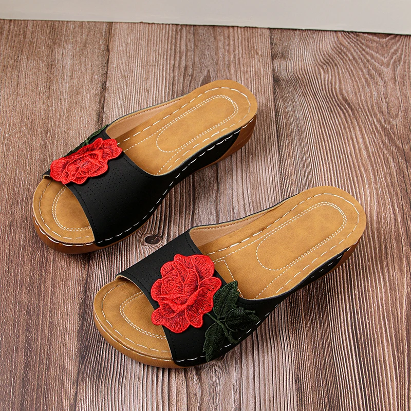 Embroder Med Heels Slippers Women Summer Fashion Floral Platform Slippers Comfort Flat Heel Non-Slip Beach Flip Flops