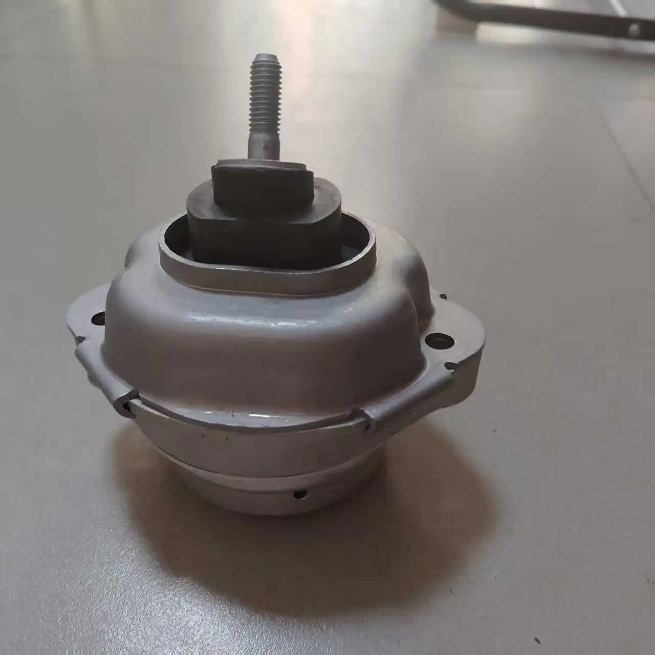Yao Dong is suitable for BMW E83 engine bracket, foot glue 22113428397 1PCS