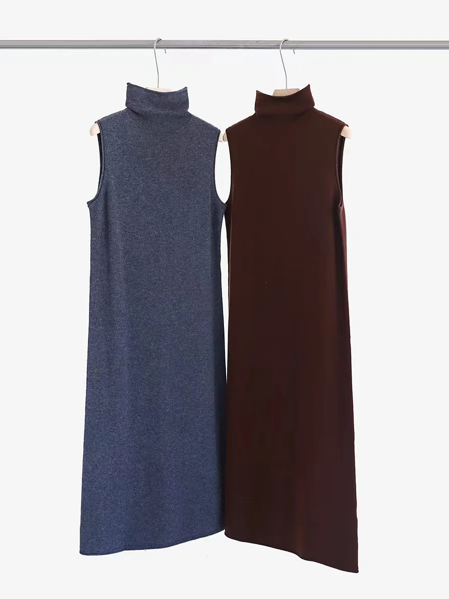 

Turtleneck sleeveless cashmere wool dress