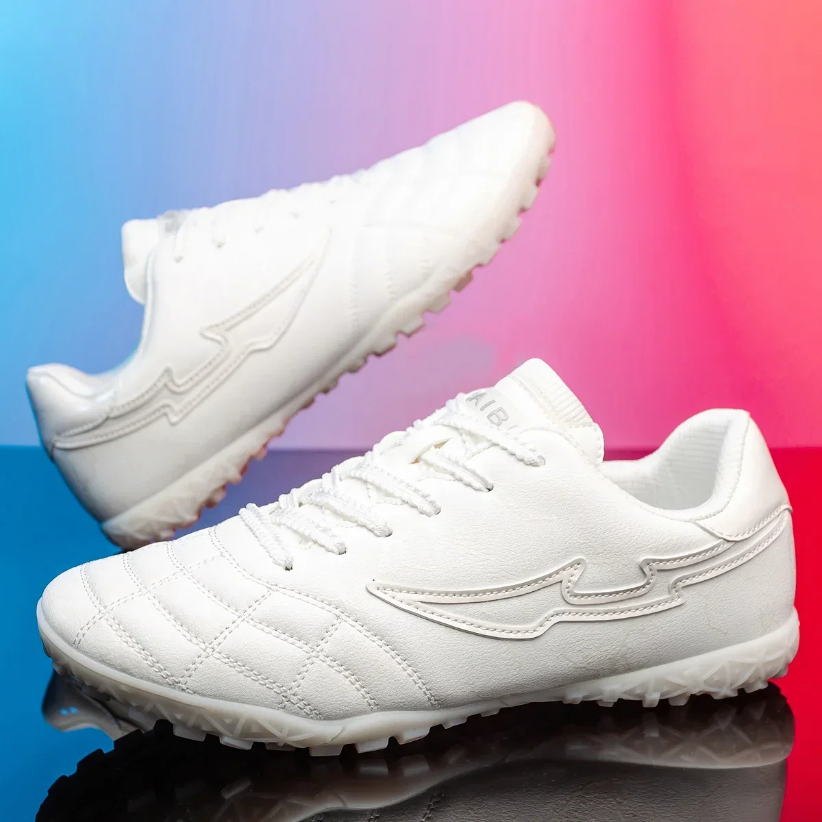 Colorful Unisex Turf Football Sport Shoes Anti-slip Teenager Boy Girl Athletic Soccer Training Sneakers TF Football Shoes