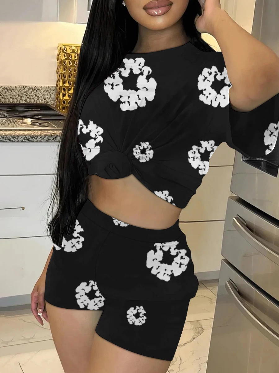 

LW Flora Print Regular Fit Shorts Set Stretchy Two Pieces Matching Set Short Sleeve Crew Neck Top & Matching Bottoms 2 Pieces