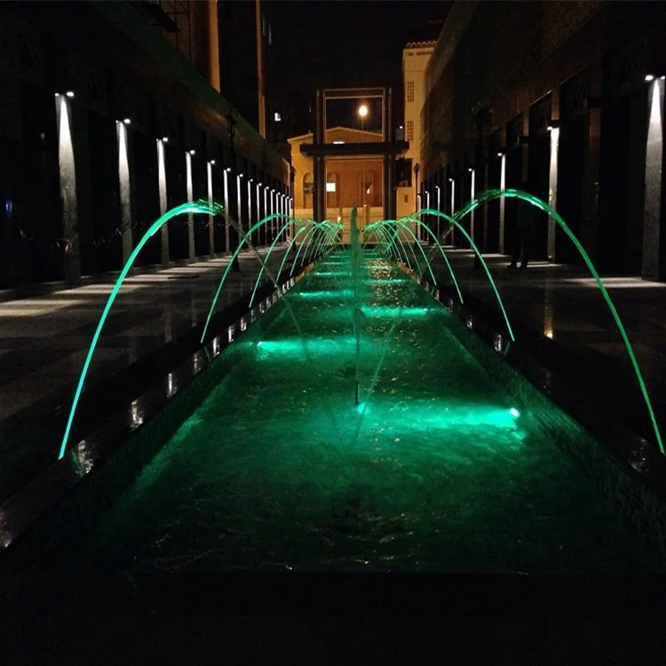 מזרנים מים אלגנטיים לגינה עם אבן