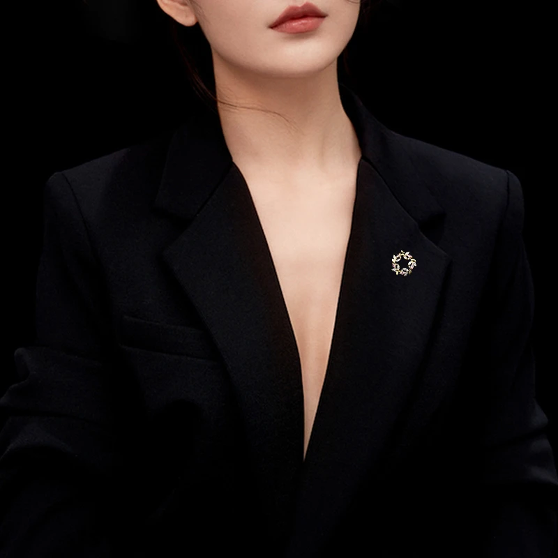 Colorful Garland Flower Brooch Women Suit Neckline Collar Pin High-End Corsage Anti-Exposure Buckle Small Ornament Jewelry 5569