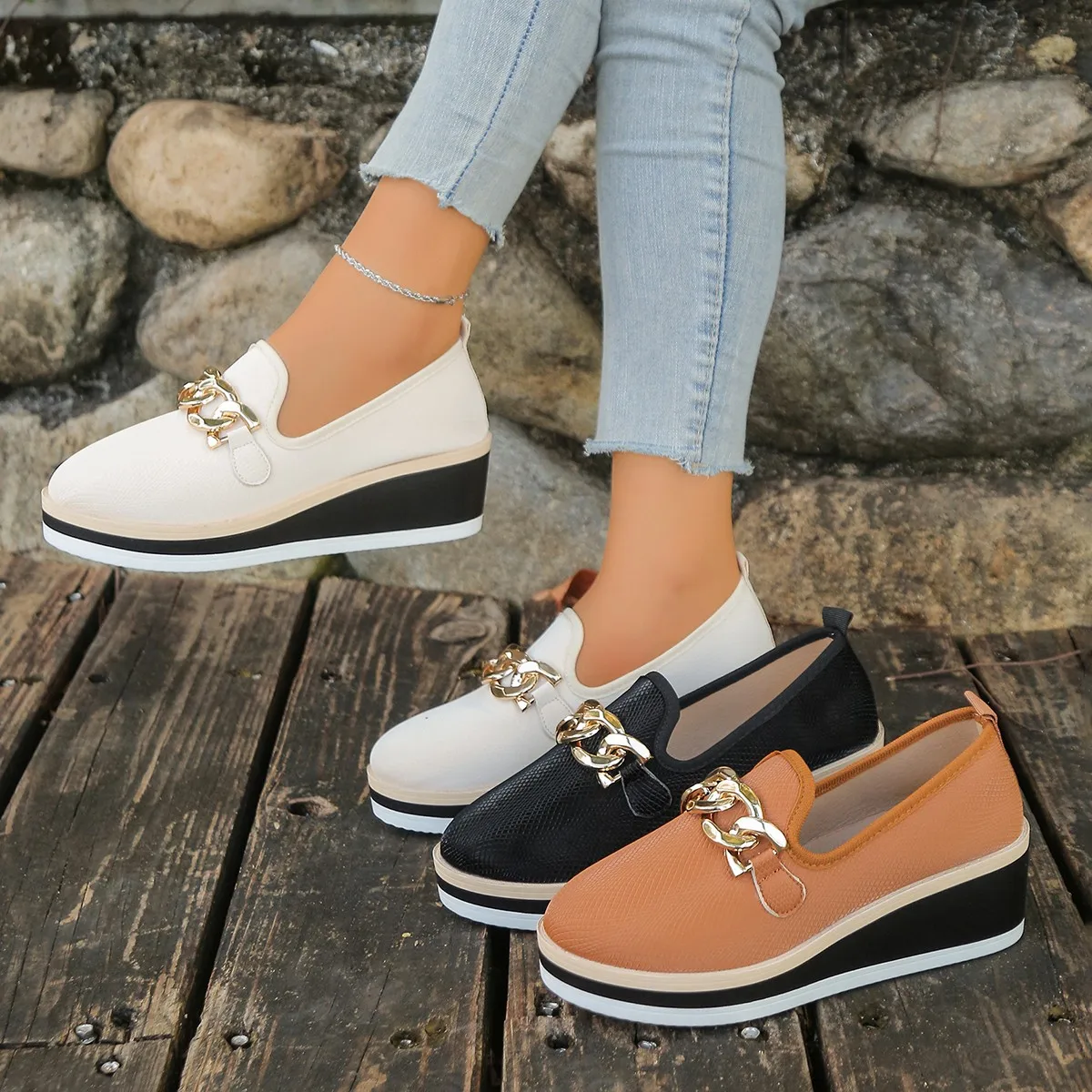 Metal Chain Slope Single Shoes for Women 2025 Autumn New Large-sized Thick-soled Cake Women's Shoe Loafers, Fashionable Loafers