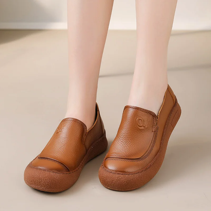 새로운 진짜 가죽 신발 여성 럭셔리 발레 플랫 여성 캐주얼 슬립 드라이버 신발 숙녀 수제 모카신 여성 레드 로퍼