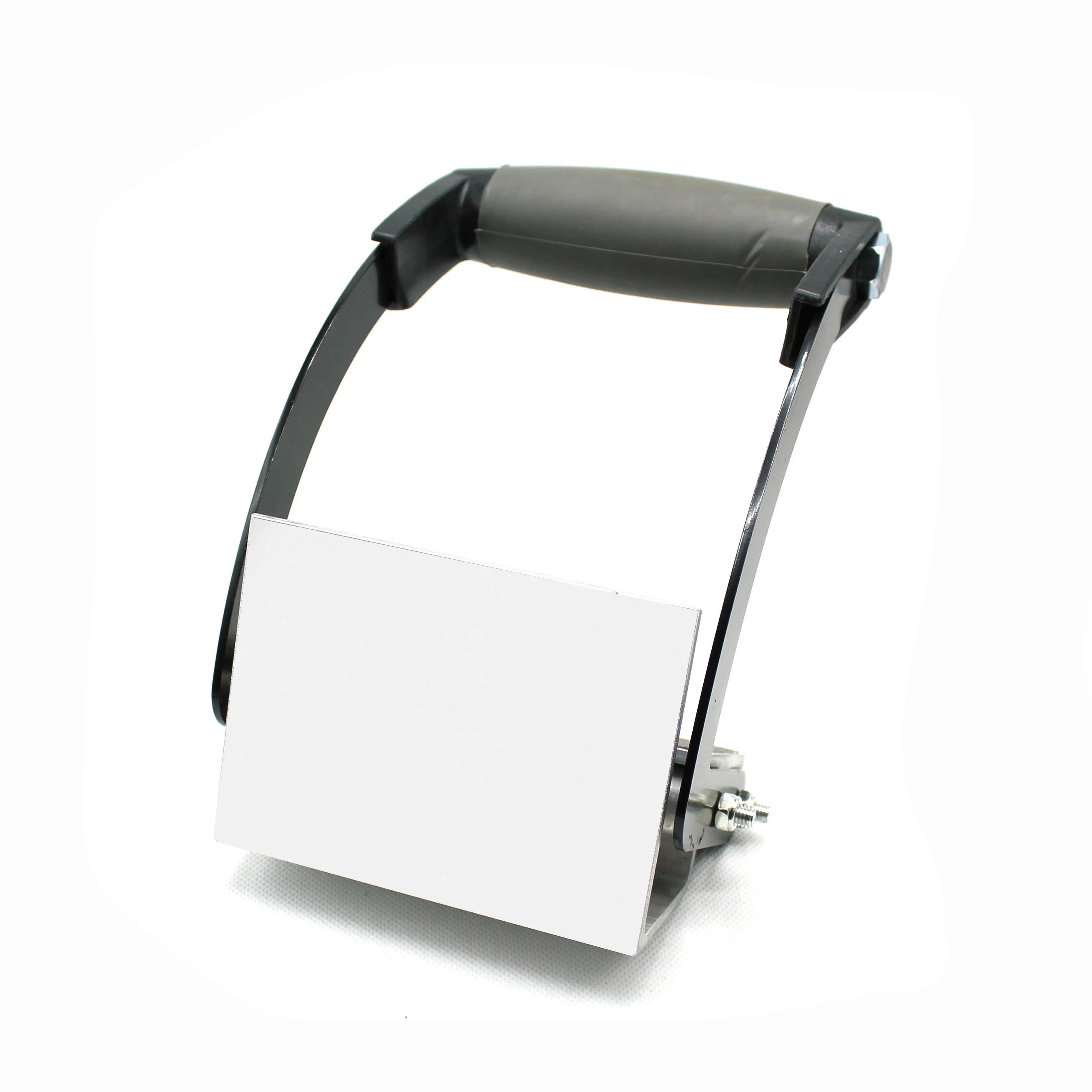 باستخدام هذه الأداة العملية، يمكن تسهيل حمل ألواح...