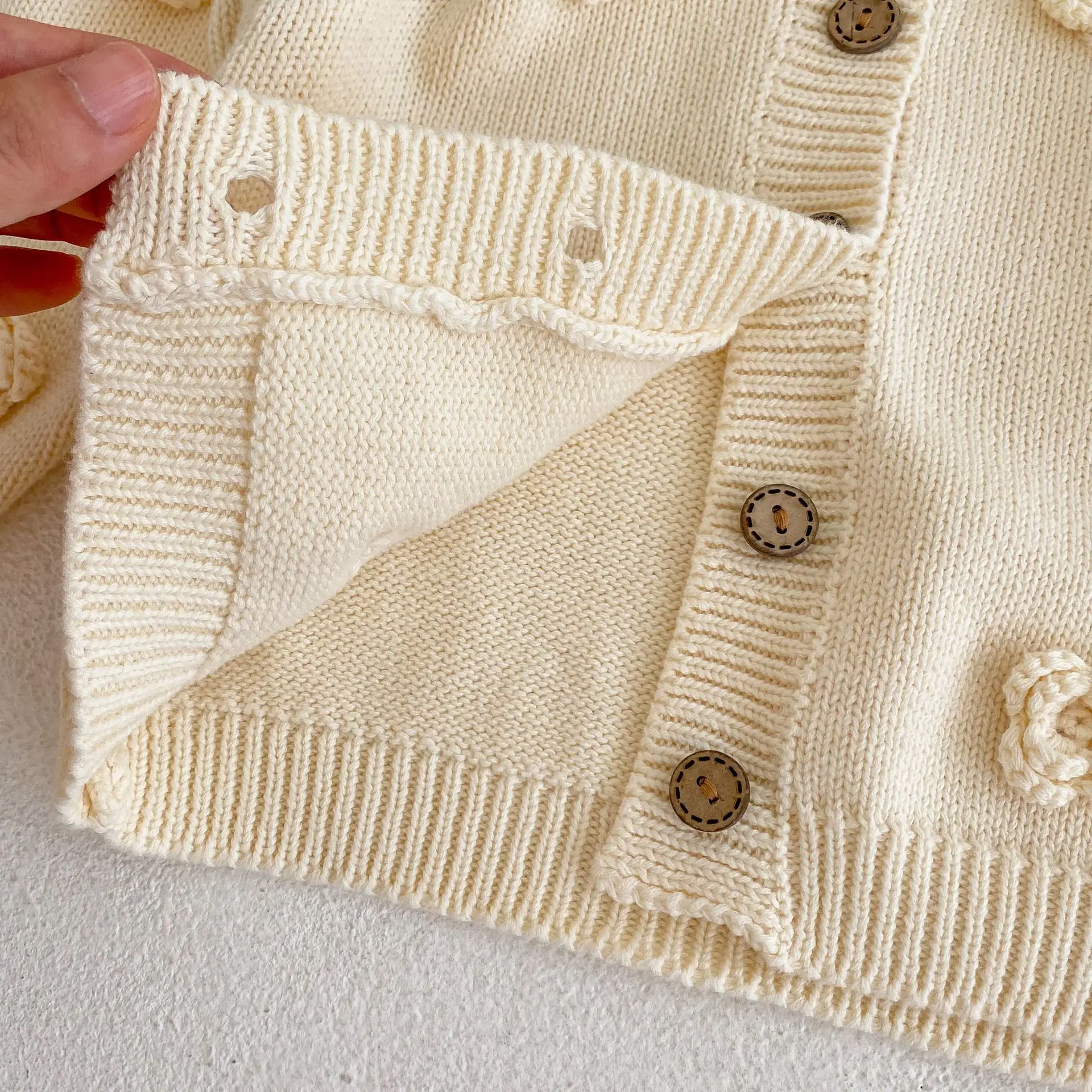 Baby Girls Sweater 0-3T Flower Baby Girl Sweater Cardigan Elegant Newborn Kid Knitted Baby Clothes Winter Knit Coat Floral Jacket Knitwear