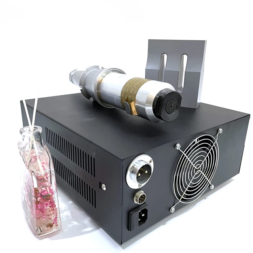 

Ультразвуковой сварочный аппарат 15 кГц 1500 Вт, ультразвуковой генератор для машины для изготовления бумажных стаканчиков