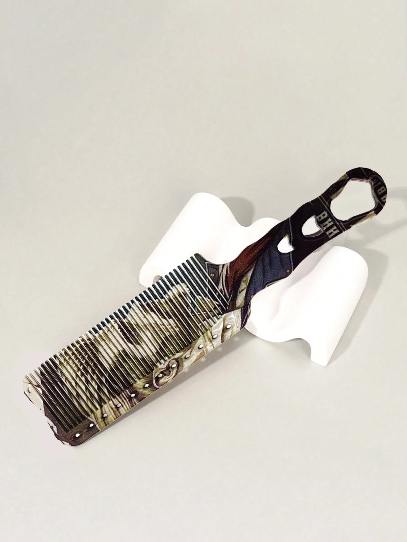 1pc Professional Hair Styling Comb Water Transfer Printing Pattern Anti-static For Real Wigs