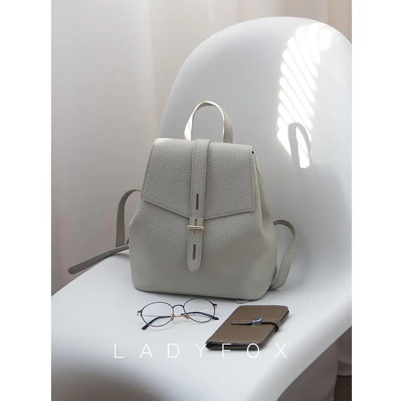 thumbnail image 1 of Mochila de piel de vaca sencilla y moderna de verano para mujer, de piel suave e informal, de gran capacidad, para personas mayores, 1 of 5